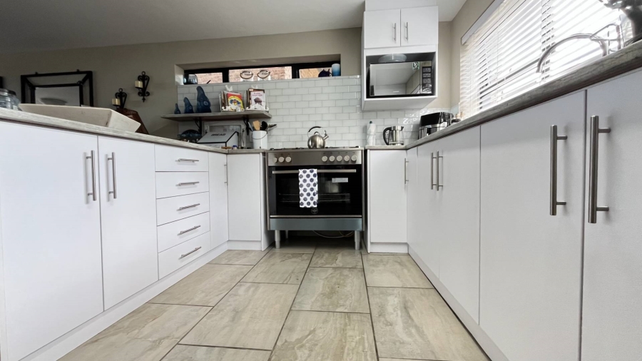 5 Bedroom Property for Sale in Dana Bay Western Cape